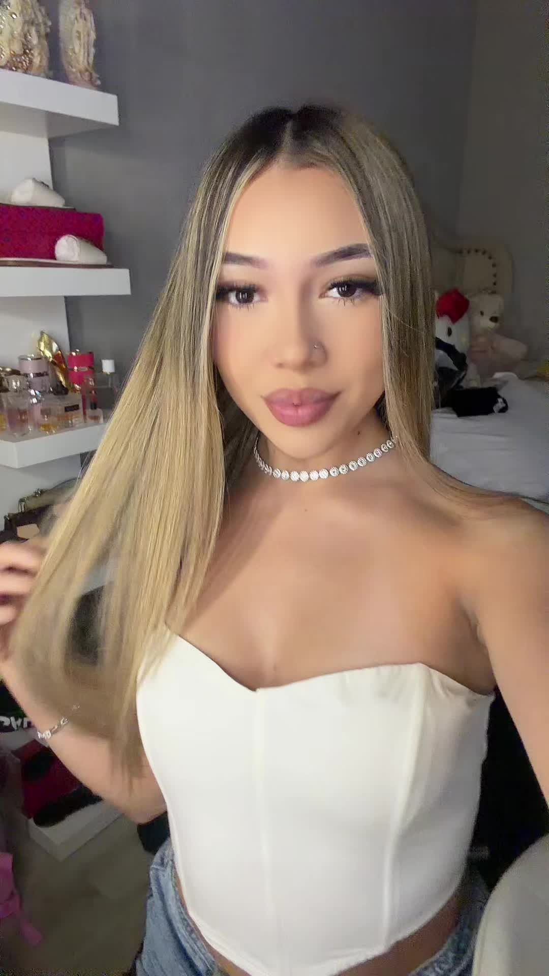 @angela