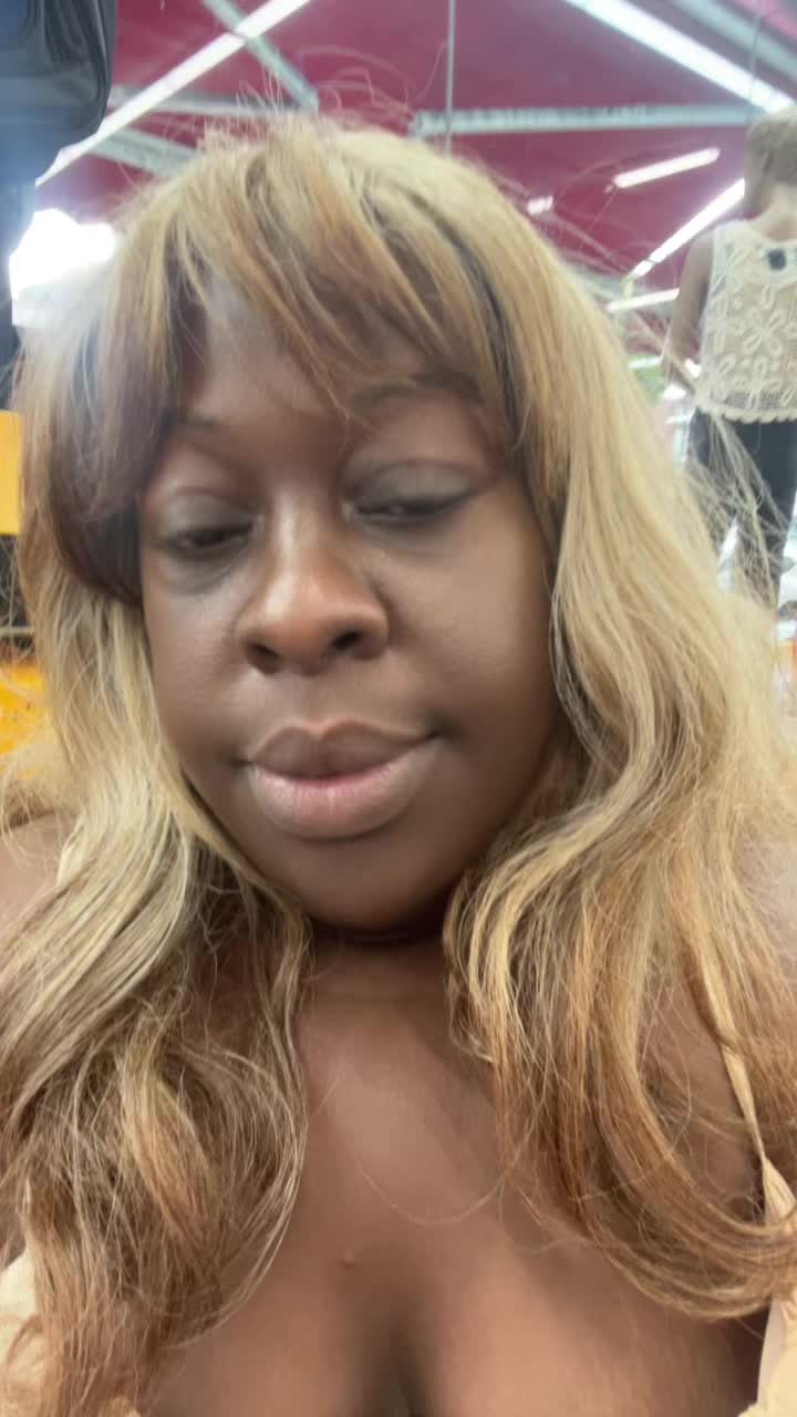 @newswithb