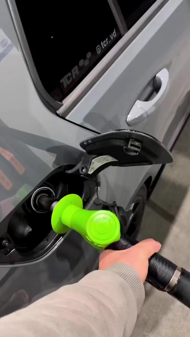 @revvedcars