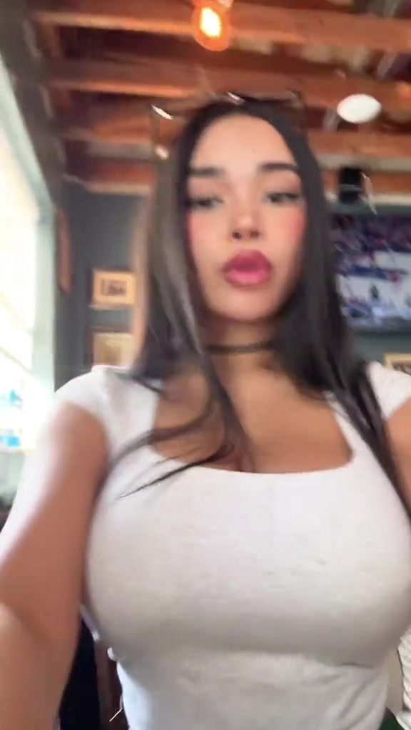@leila Santese