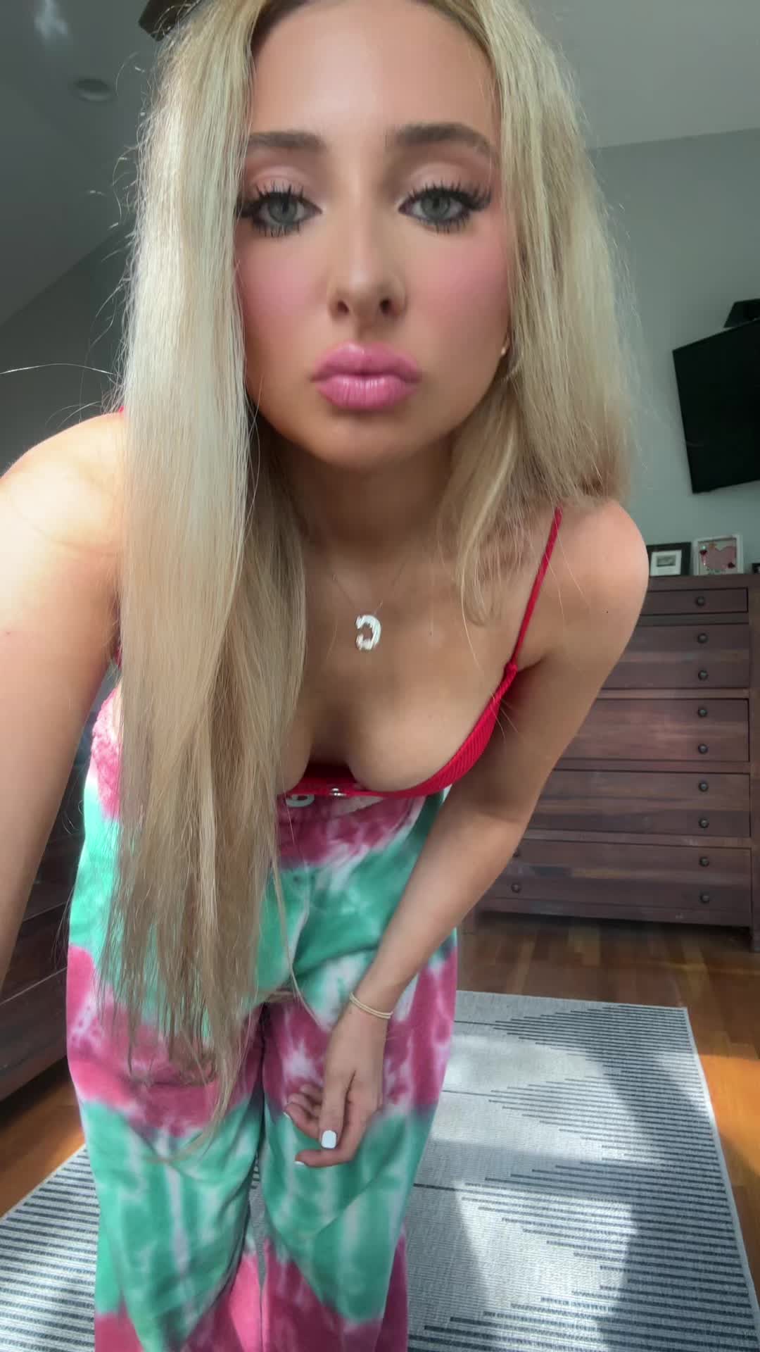 @charlottelane