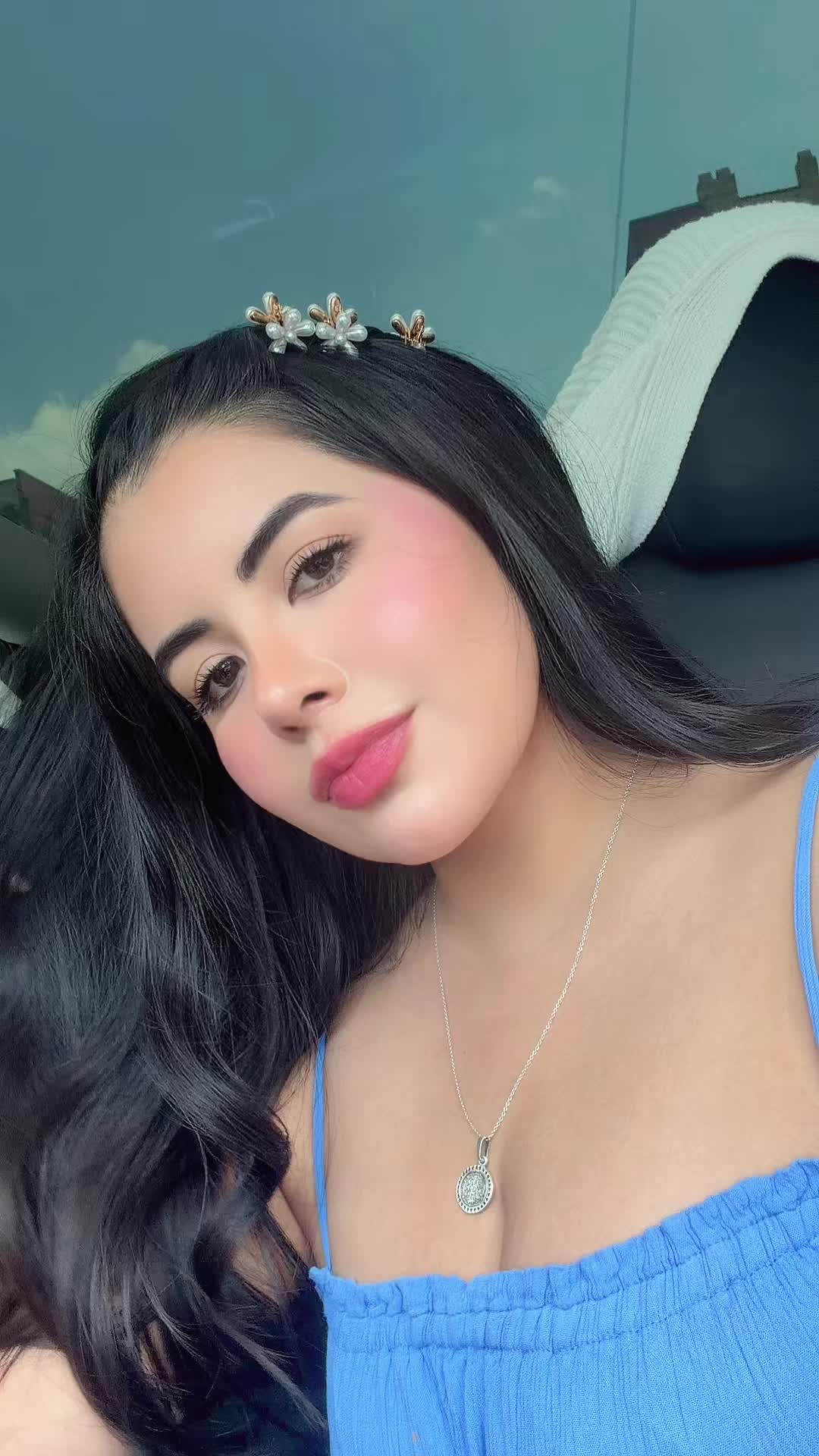 @Vanesa🦋