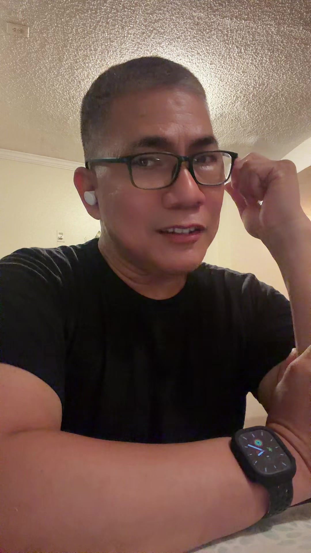 @Kneeroh