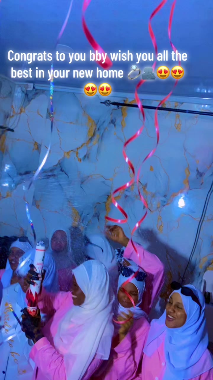 @Mâřî🌸 bâbě ❤️