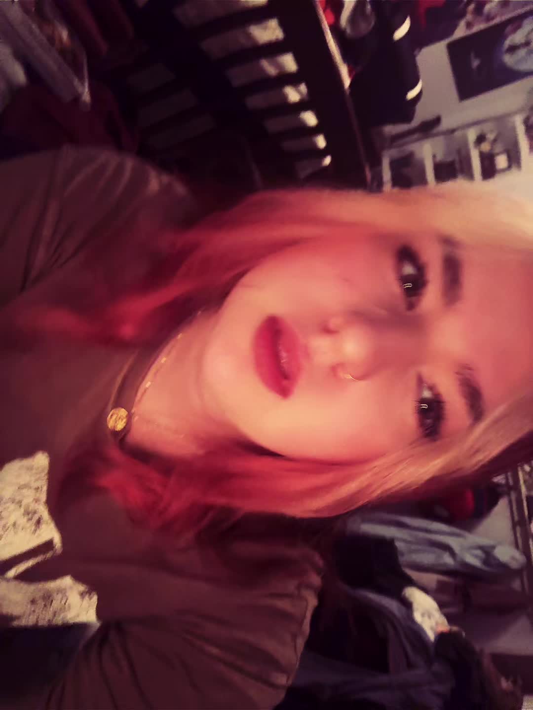 @️