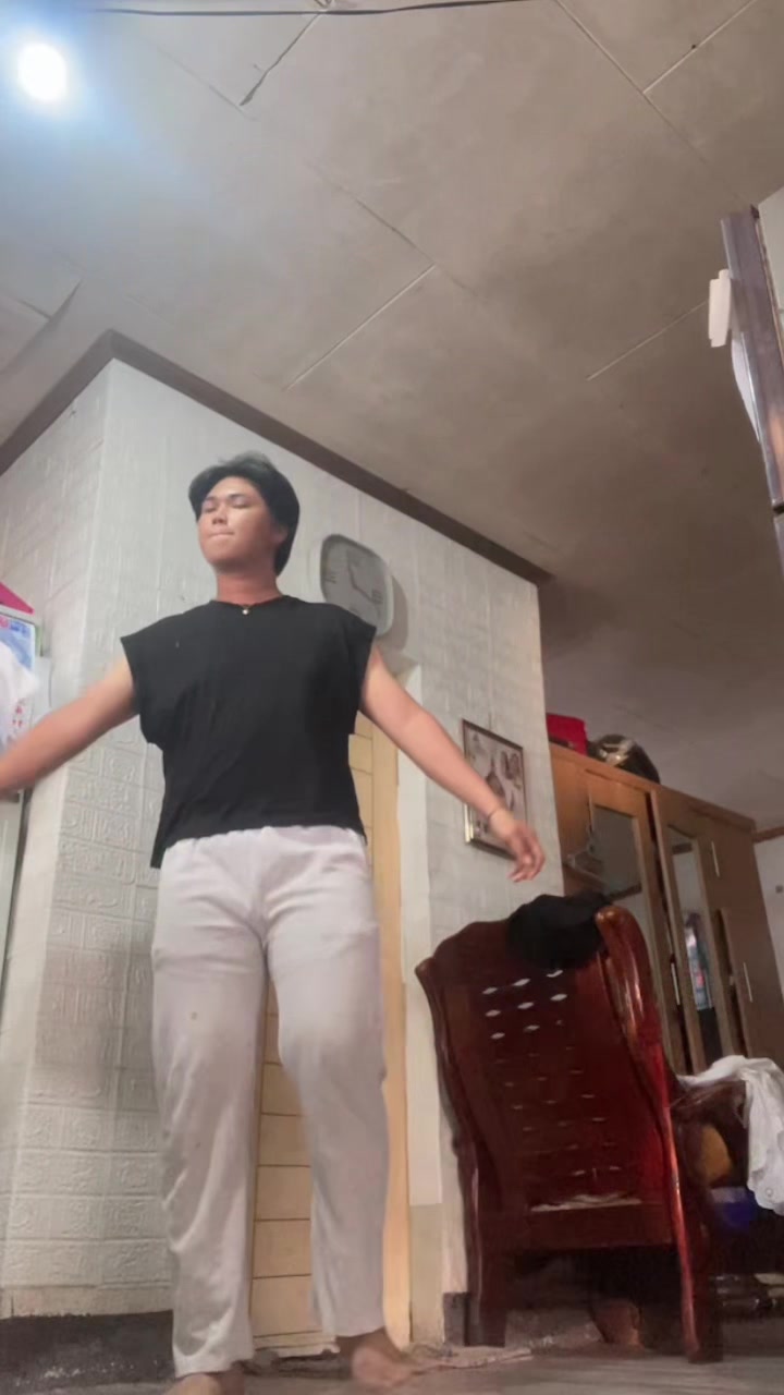 @𝓡𝓪𝓵𝓹𝓱