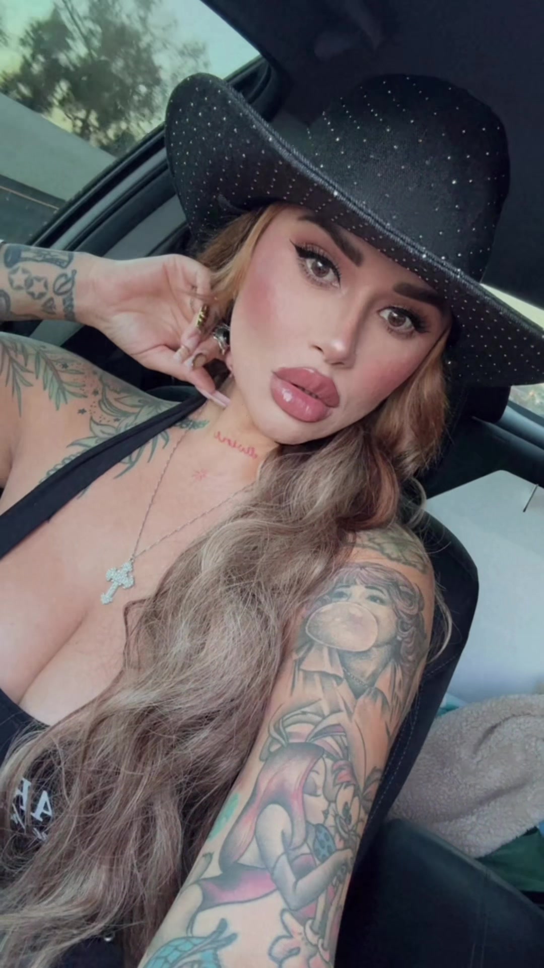 @AshMarie