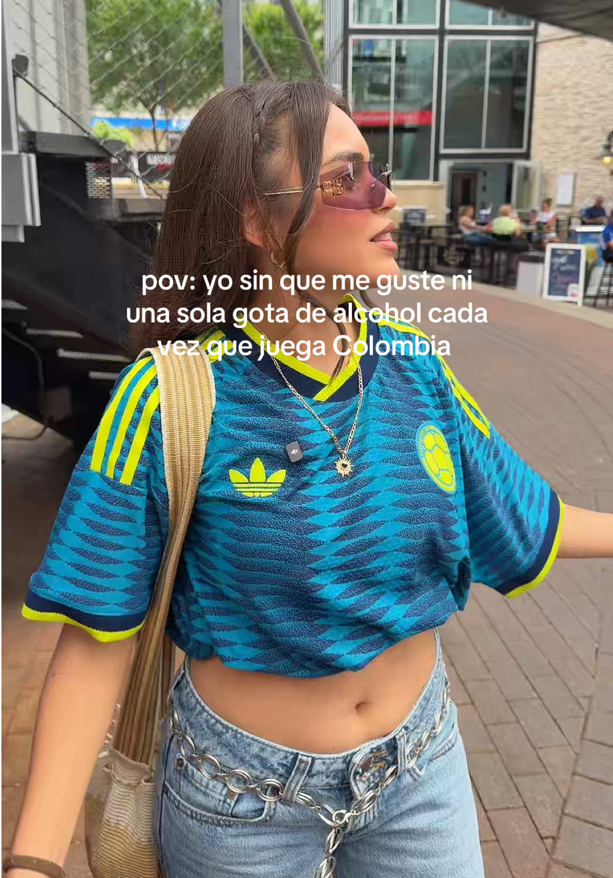 @Camila