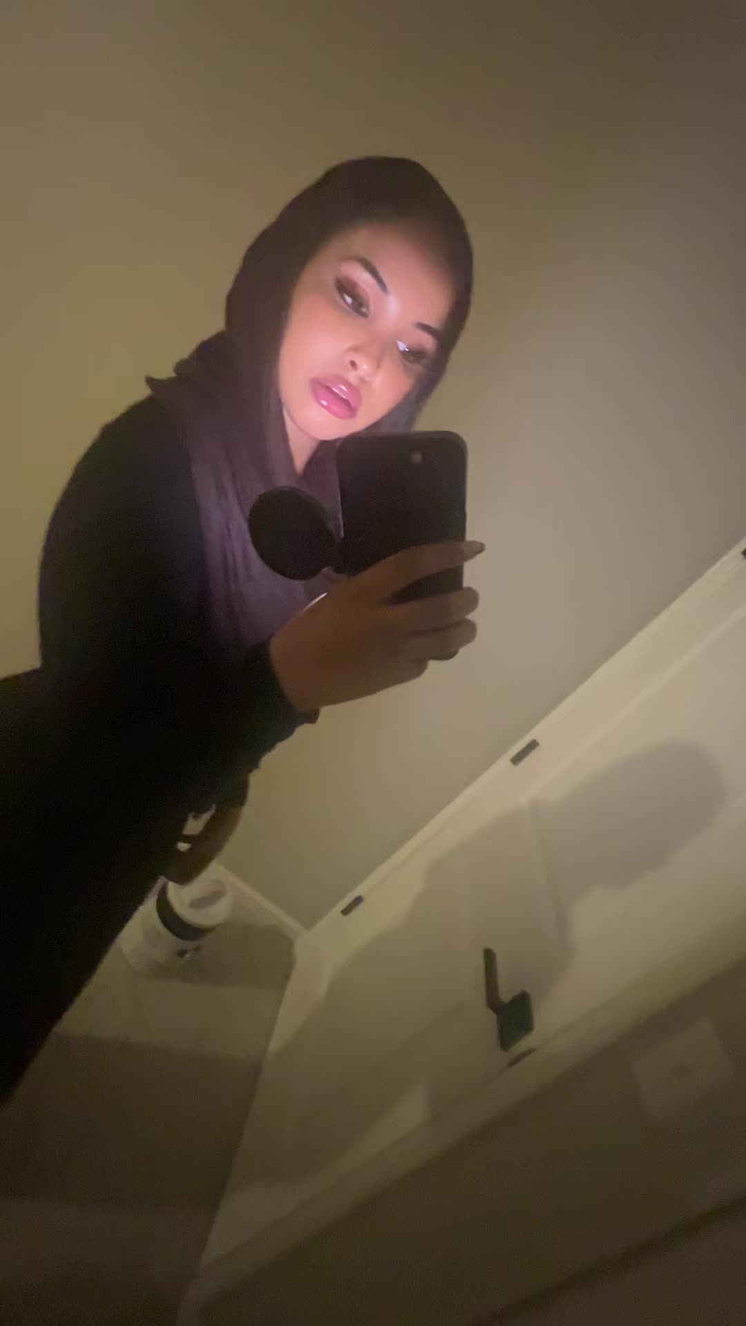 @<3