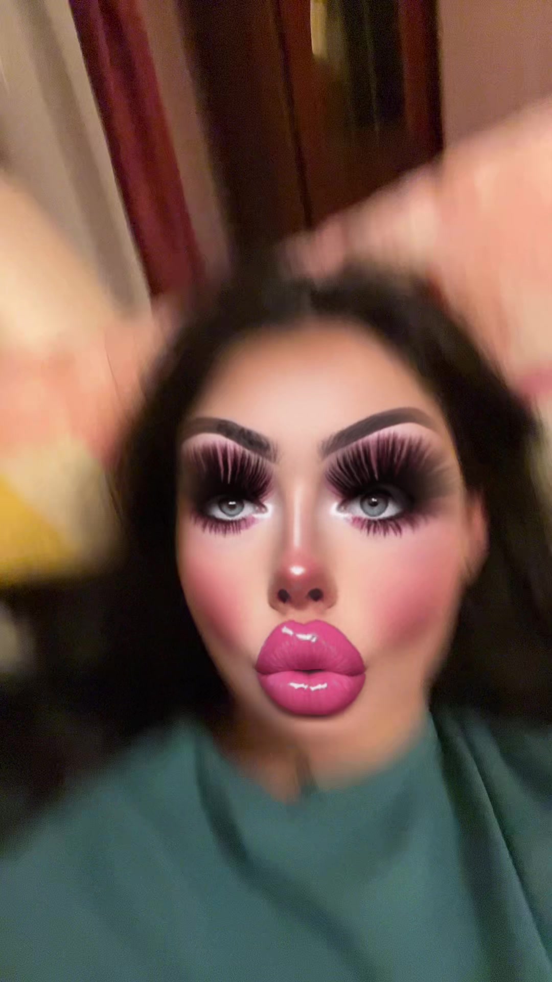 @J🧿