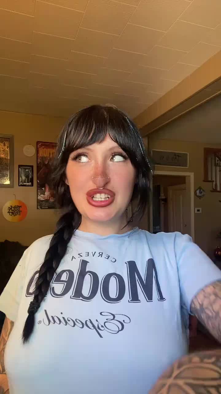 @Des🕷️🕸️🦇