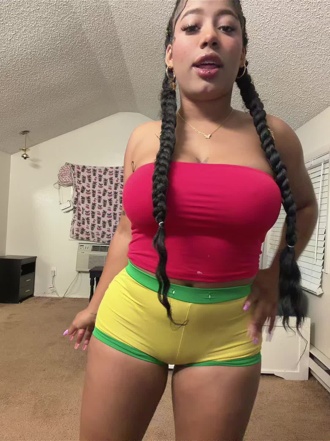 @Yailinbby
