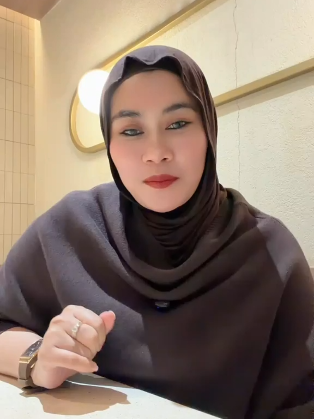 @vee putri 30