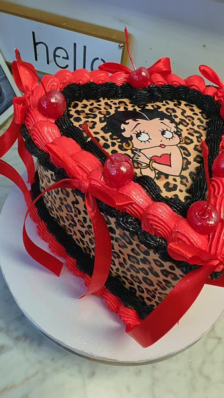 @AmazingCakesByYessy