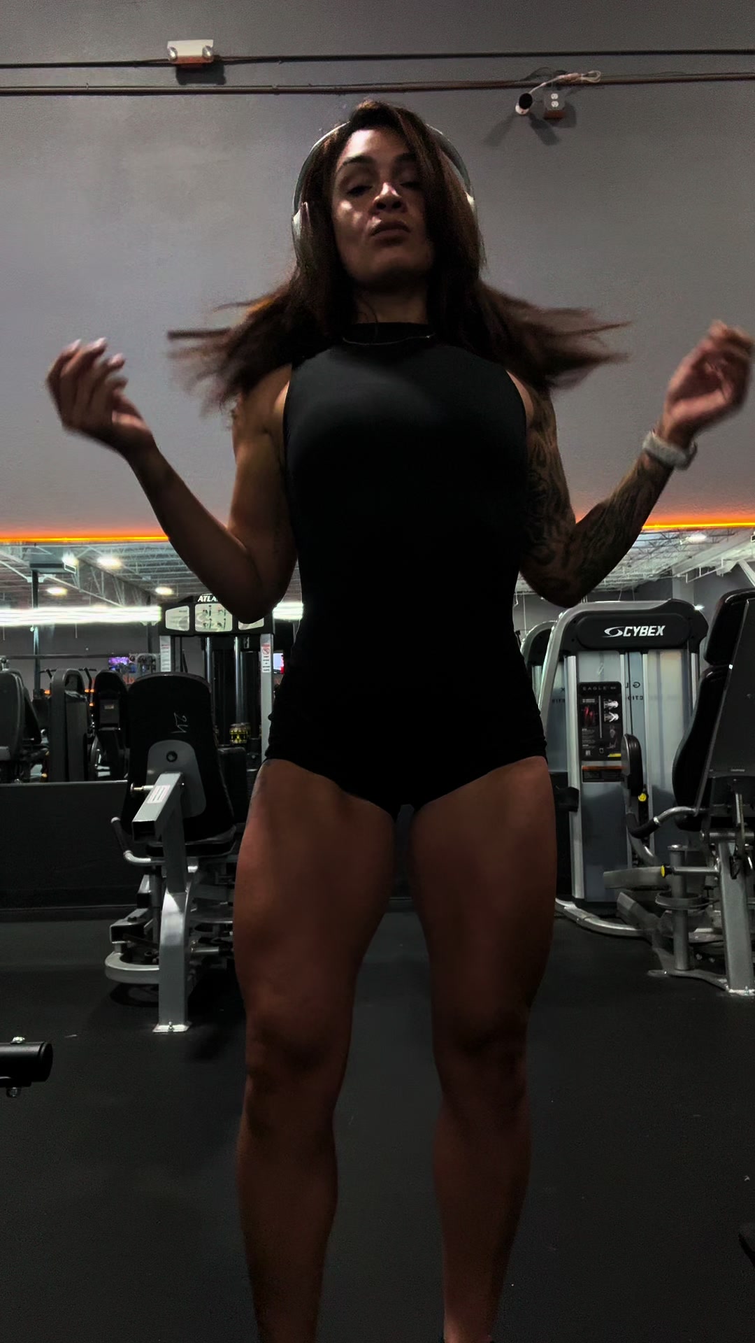 @ibuildbaddies