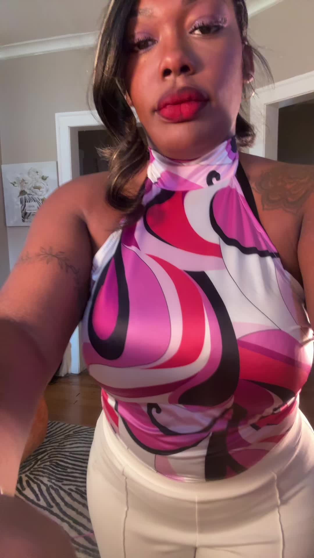 @MelaninMonroe