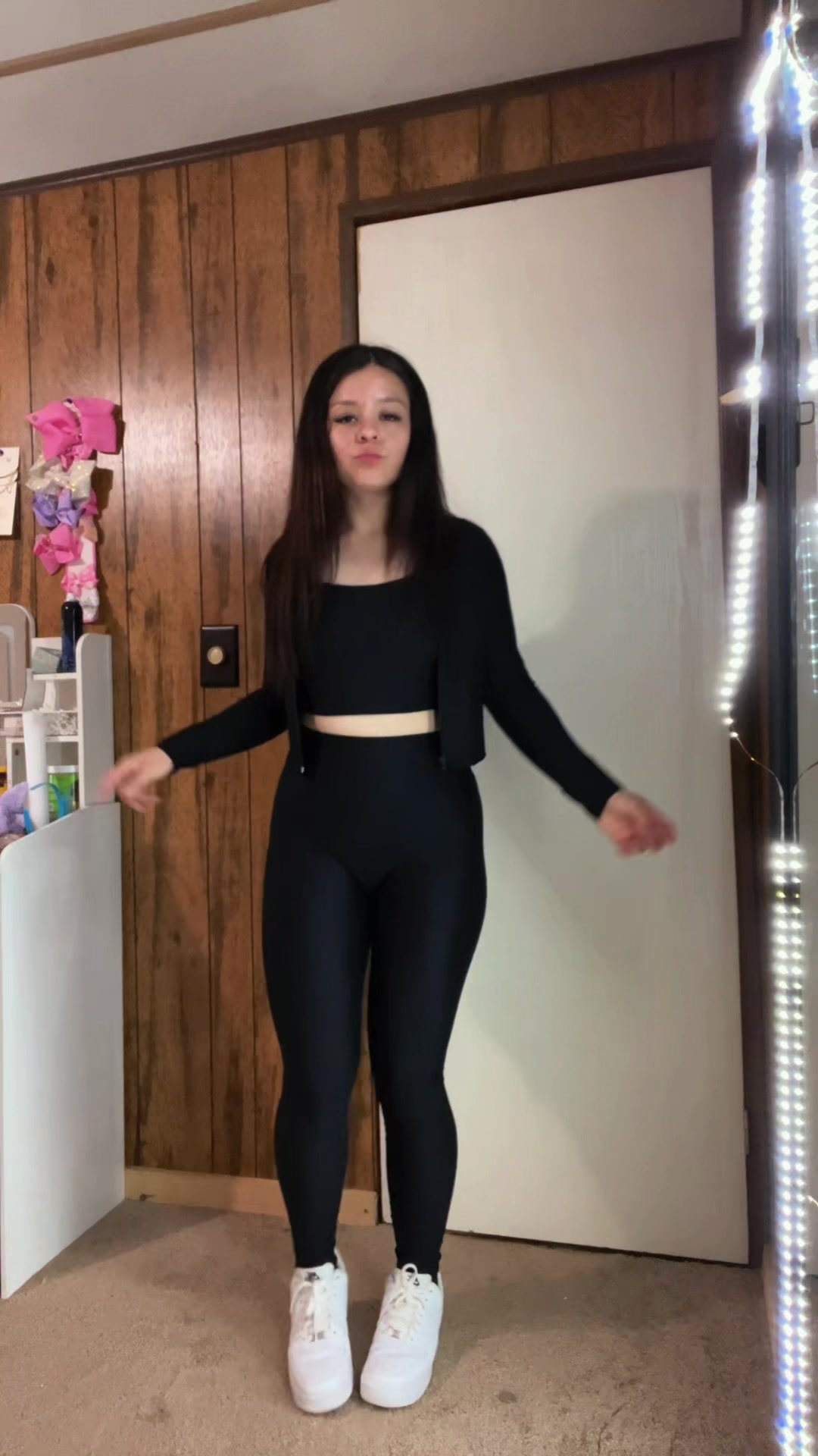 @𝐒𝐚𝐦 𝐬𝐡𝐢𝐚𝐤𝐢