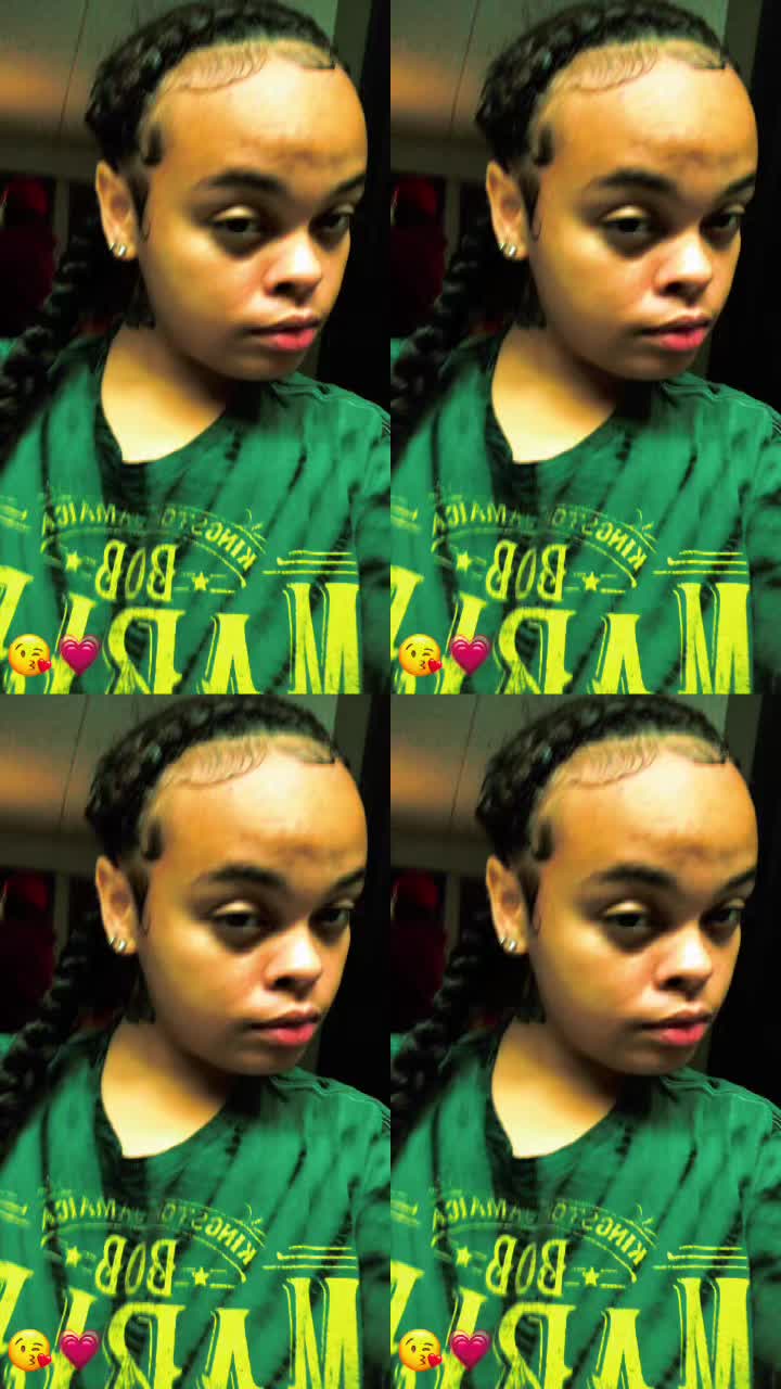 @UnbotheredBri18