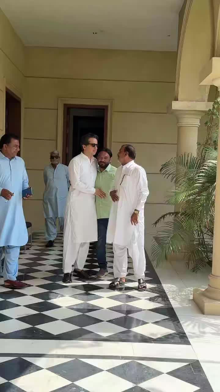 @Makhdoom Hashim Javan Bakht