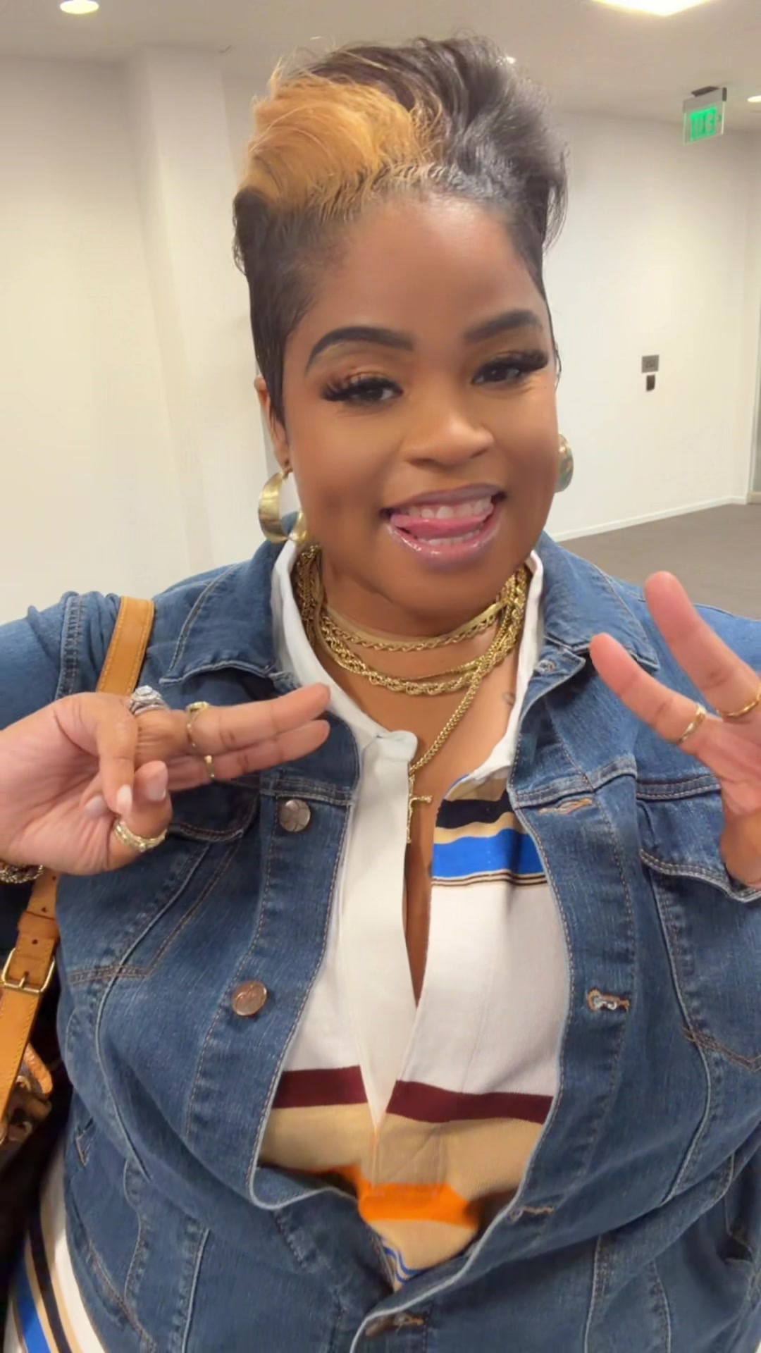 @Voluptuous Hottie 👅
