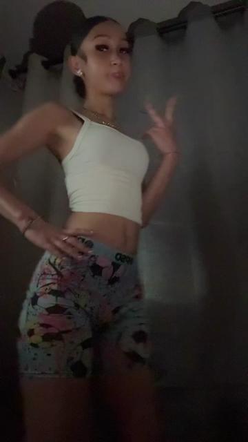 @lee 💋 .