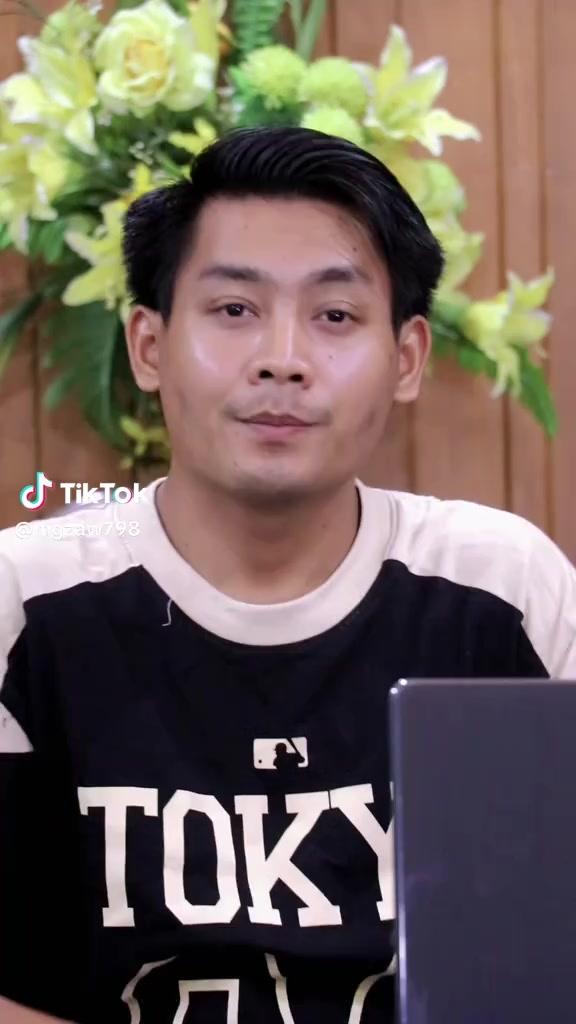 @ကြယ်ပန်းလေး🥰🥰