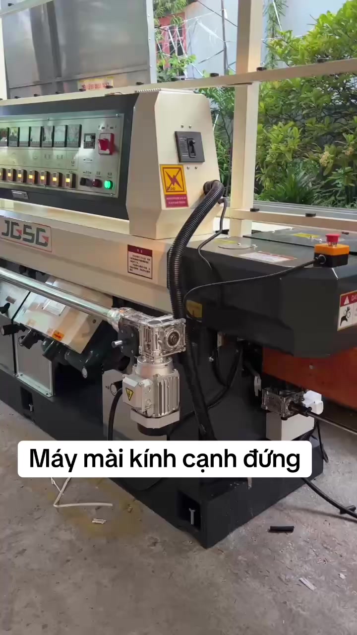 @Khu Máy Cắt Nhôm