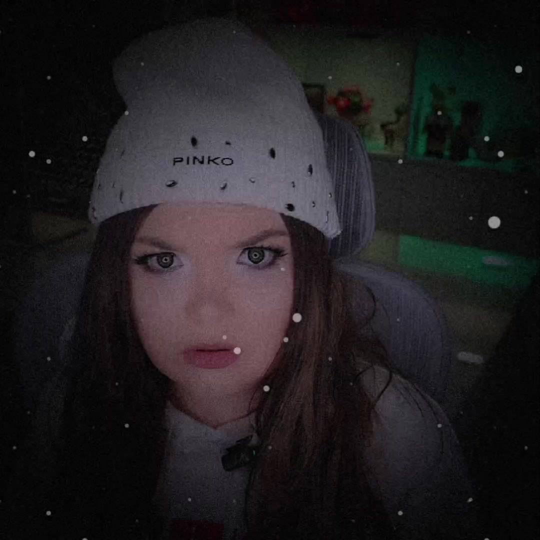 @Аури🧸