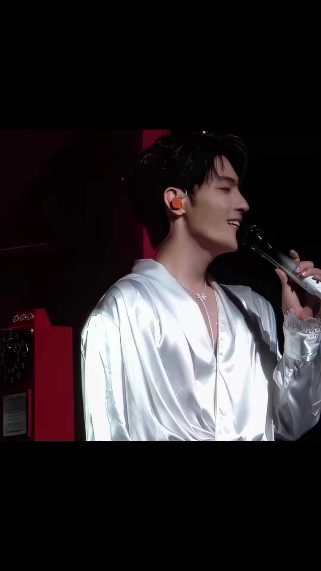 @Ch&uacute; C&uacute;n Đen Nhỏ