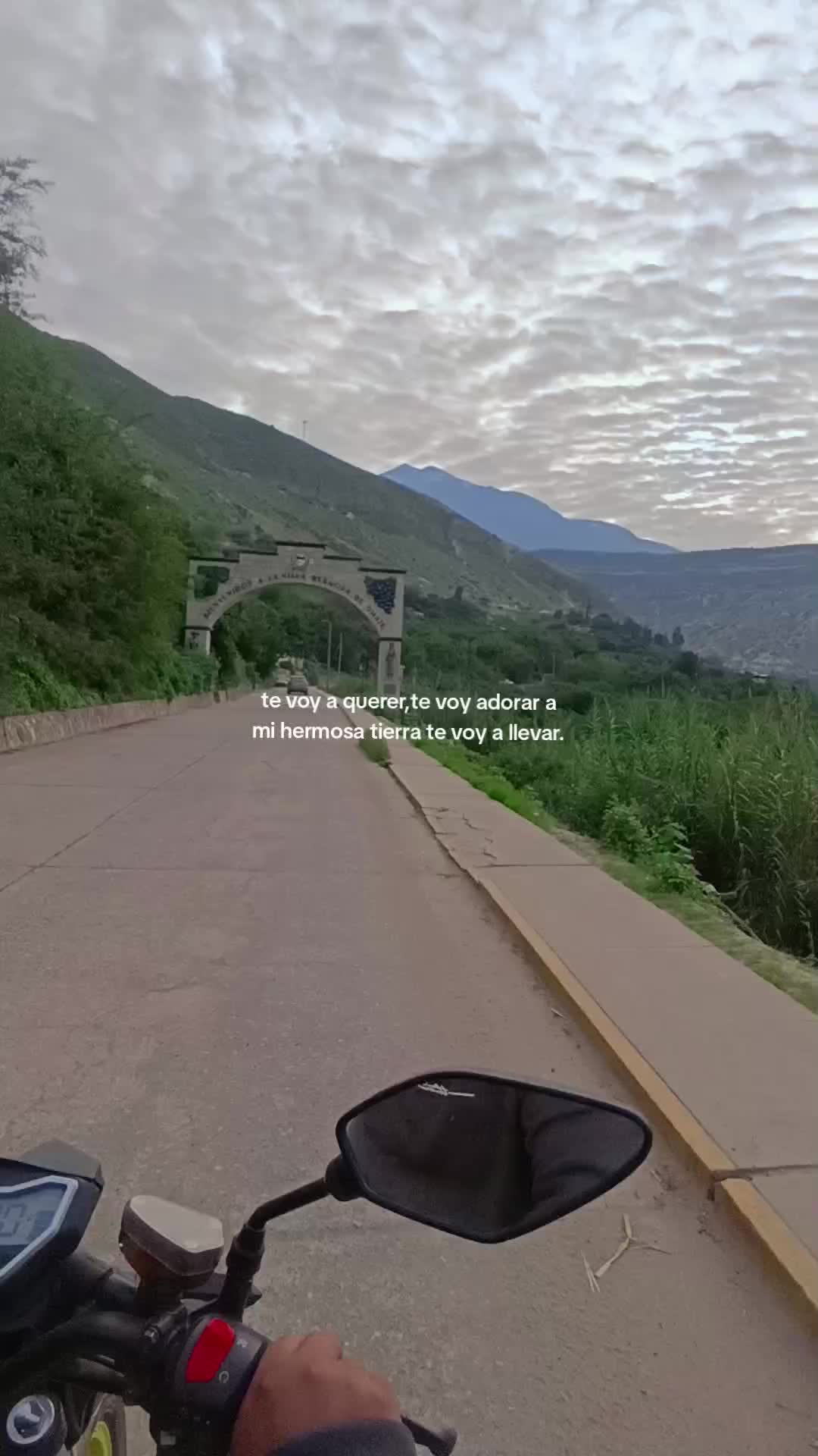 @𝚅𝚊𝚕𝚎𝚛𝚢 𝙼.