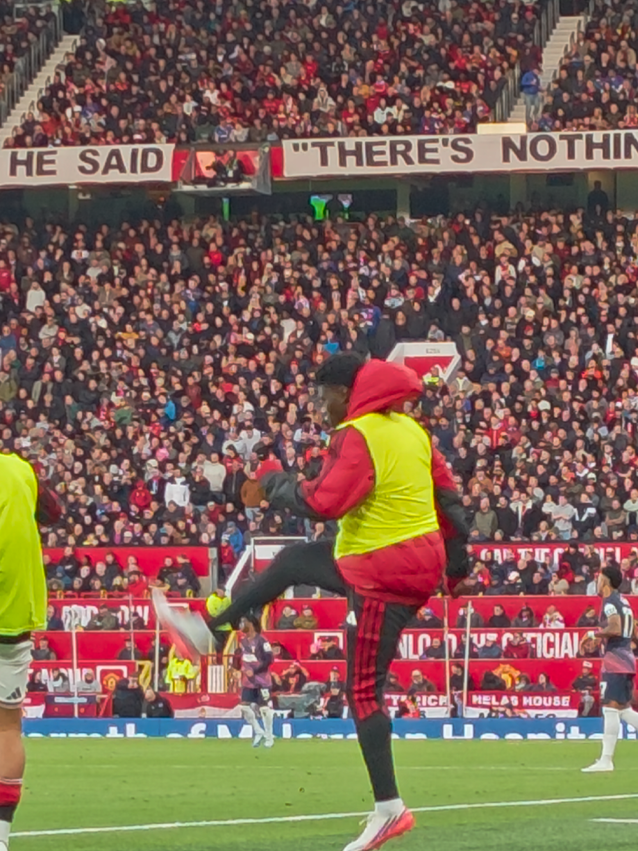 @Manchester United Dugout