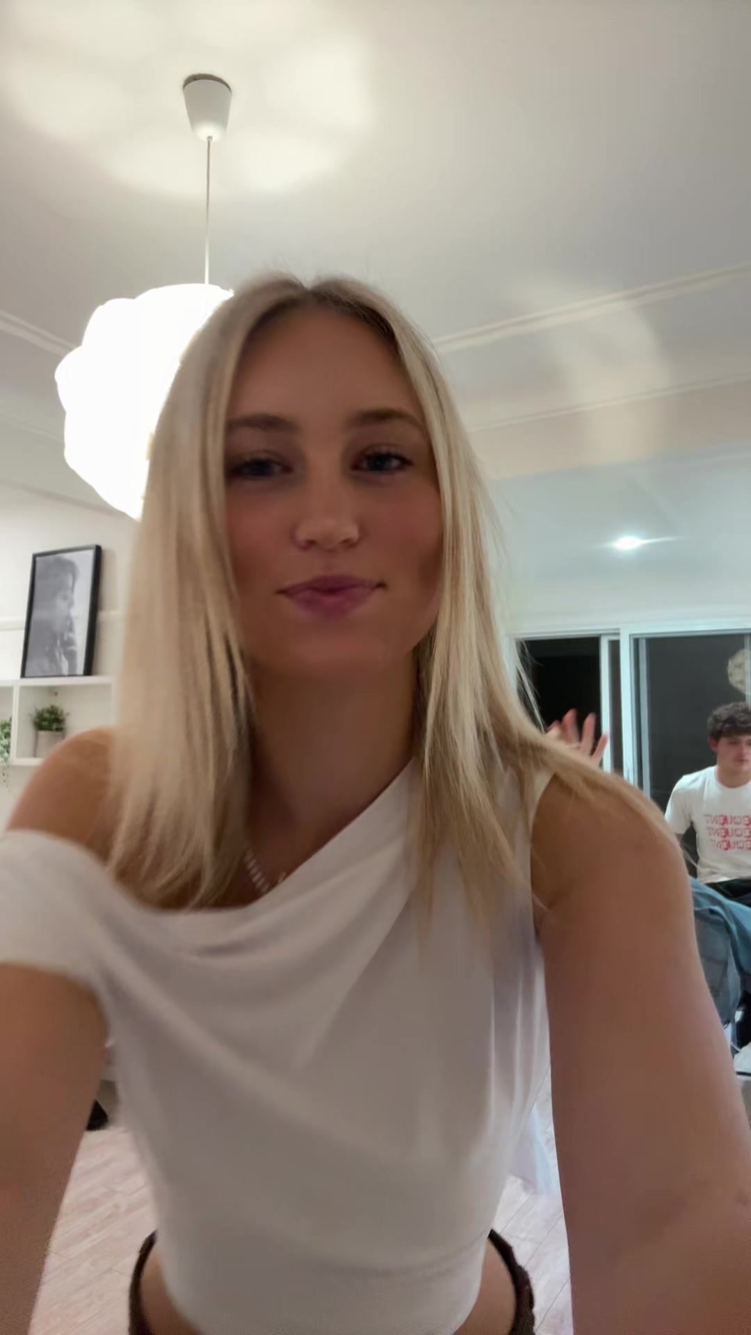 @Bella