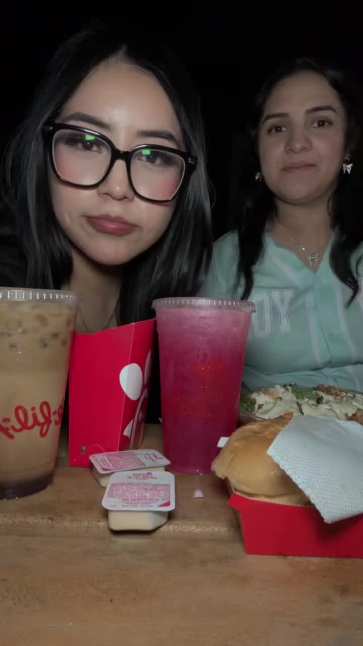 @Emii🍇