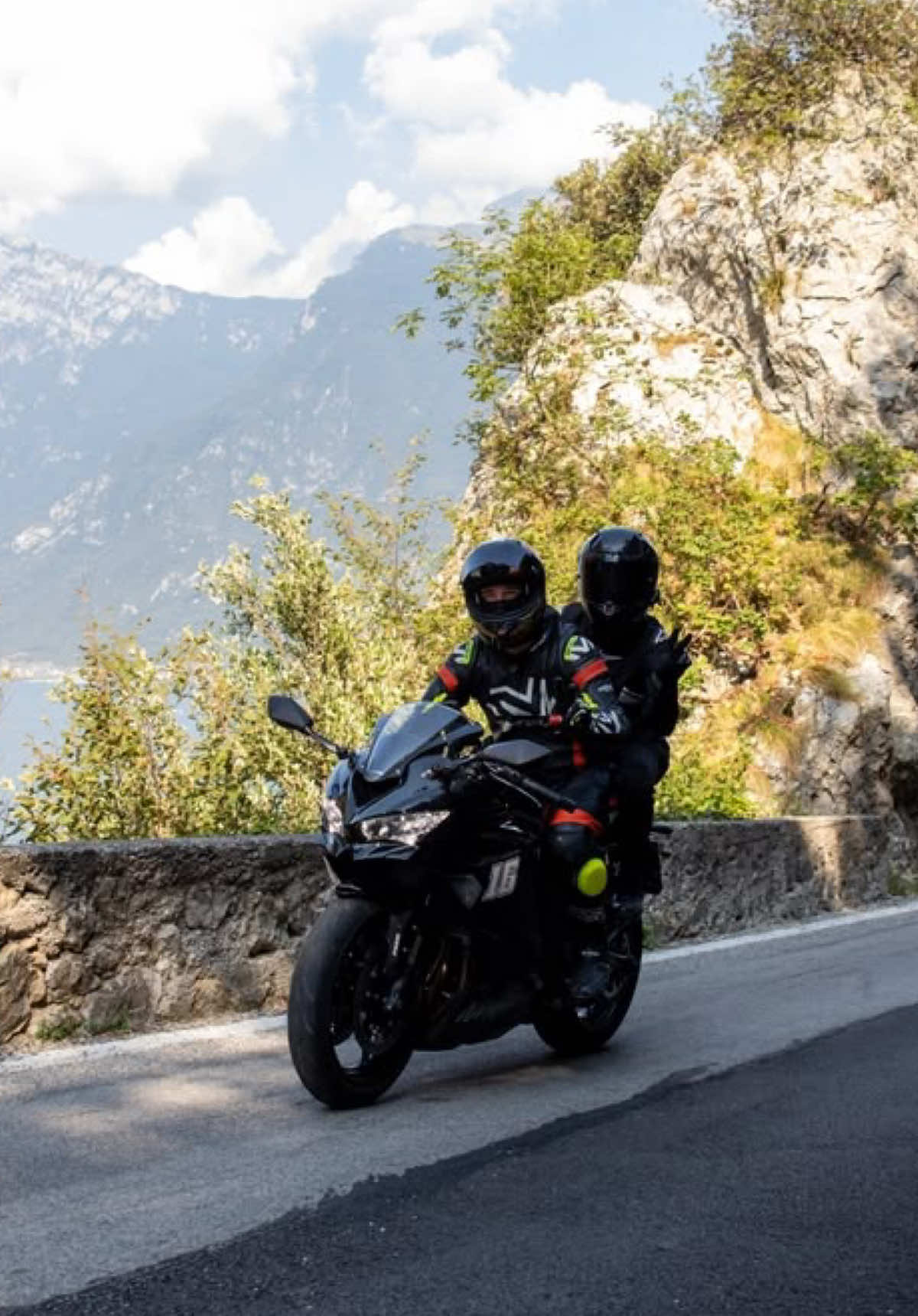 @miss.sbyron🖤🏍️