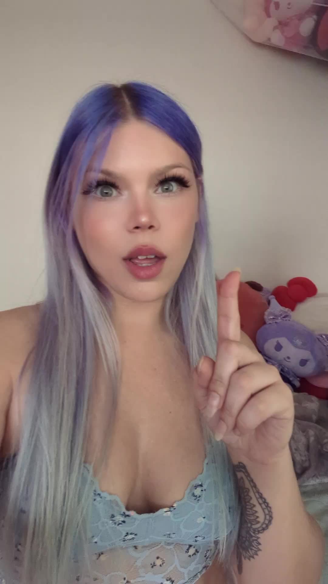 @irlWaifuGoddess