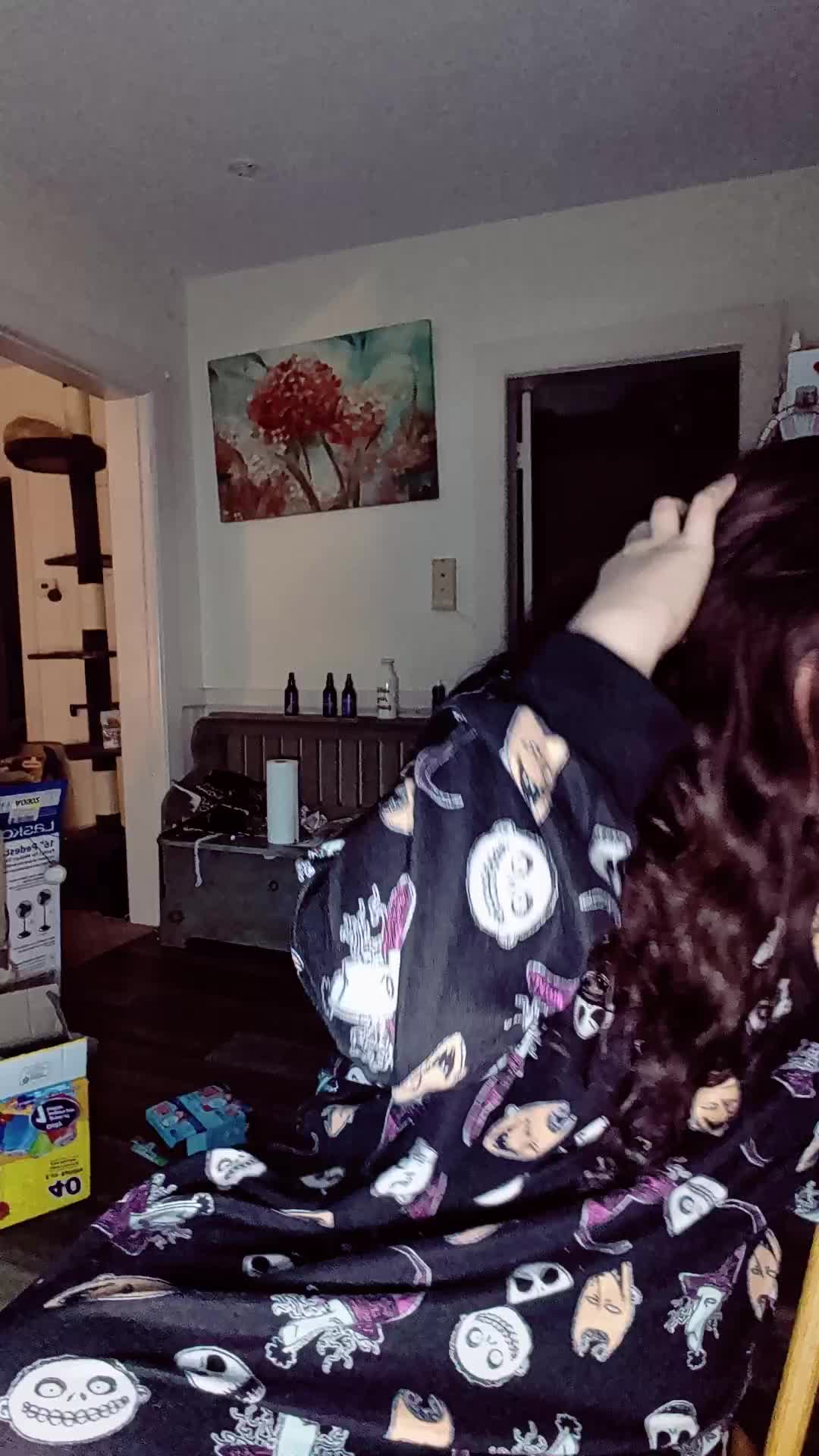 @Chellyissomewhere710