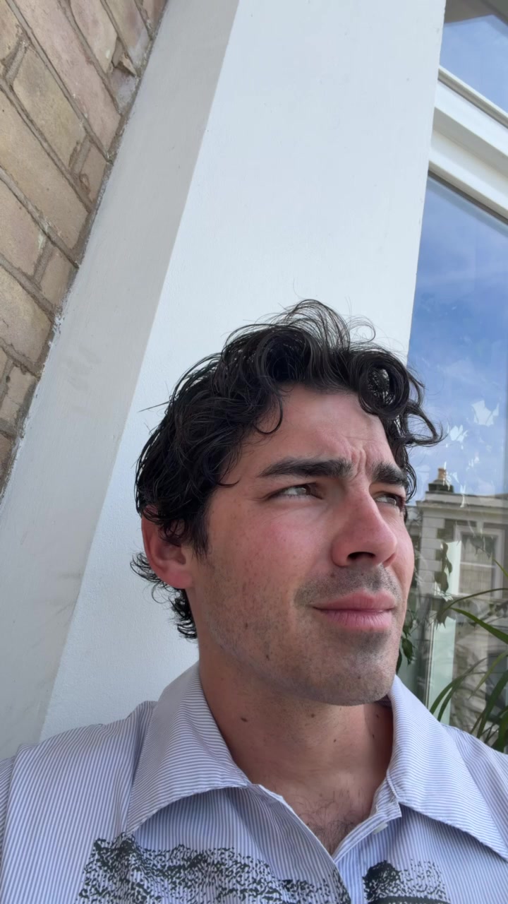 @joejonas