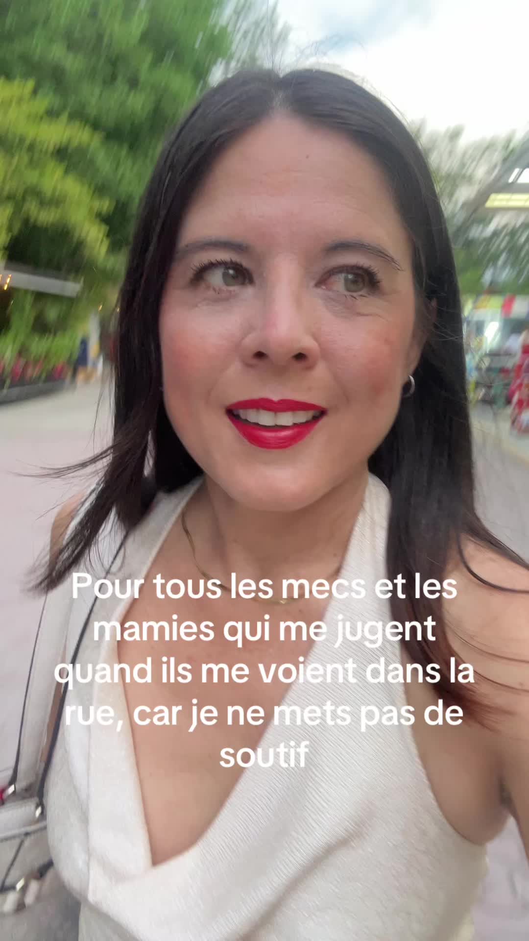 @t.gmm.charlotte_corail