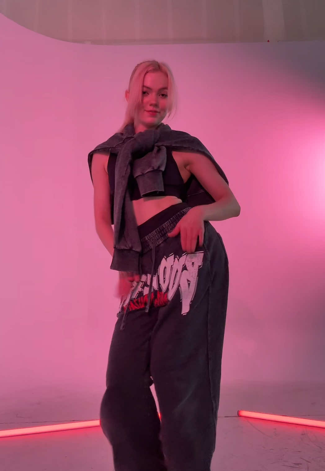 @𝒞𝒶𝓎𝓁𝒾ℯ／𝒮ℯ𝓇𝒶𝒻𝒾𝓃 -☆AD