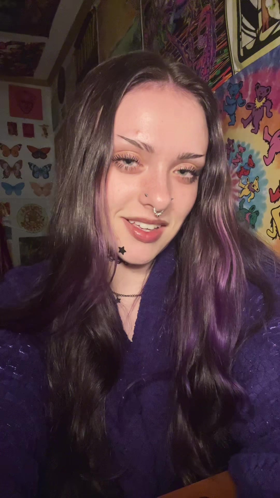 @/•᷅•᷄\Ⳋ