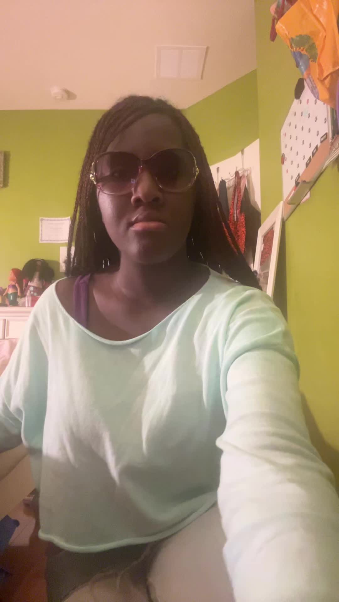 @goodgirlzgonewild