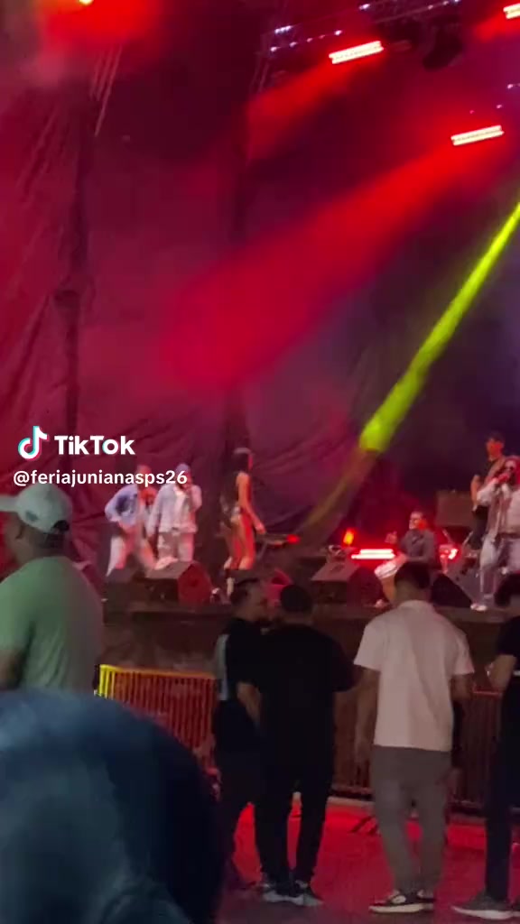 @Samantha Martinez 🦩