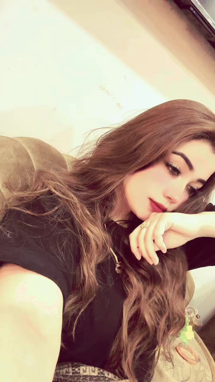 @Lovely Khan 🥀