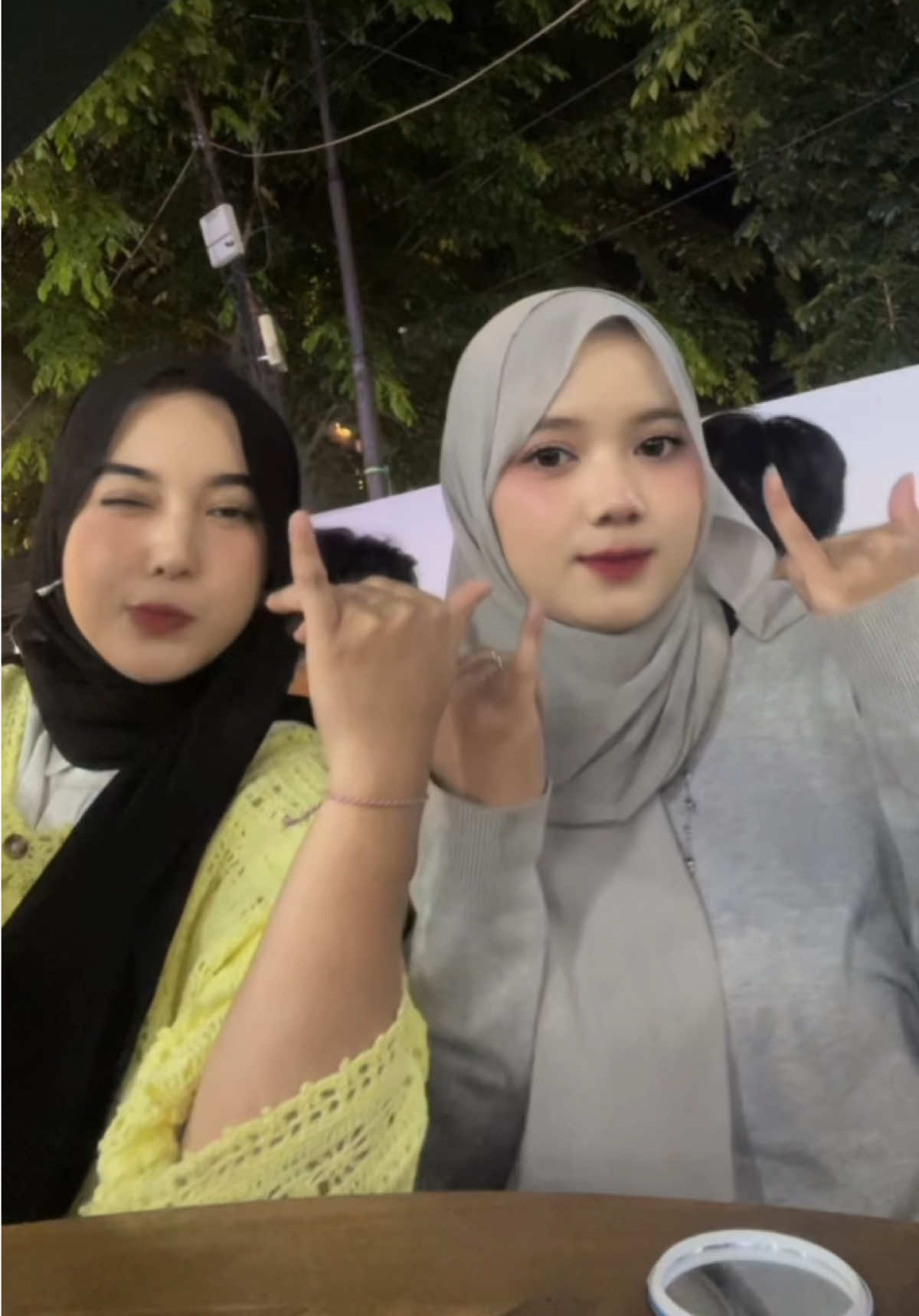 @๐ข๐ฆ๐๐๐จ๐๐๐ฒ๐๐ฐโฎโ