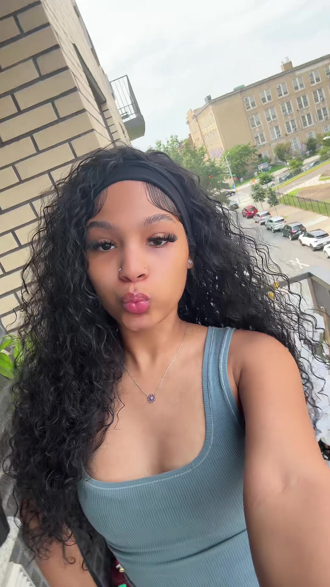 @LizzyB💚