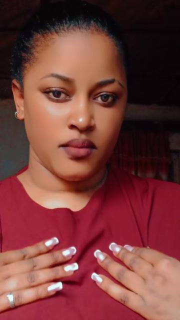 @Samia🥀🇺🇬