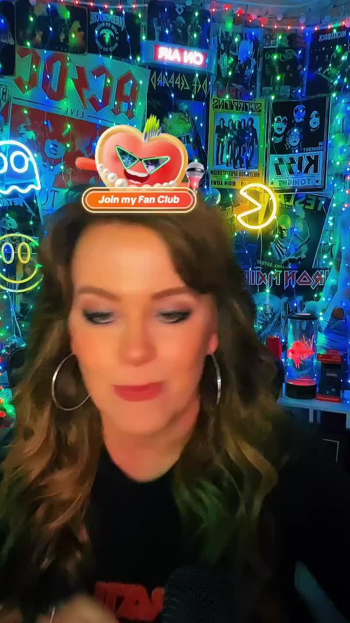 @❌️Christine Kennedy