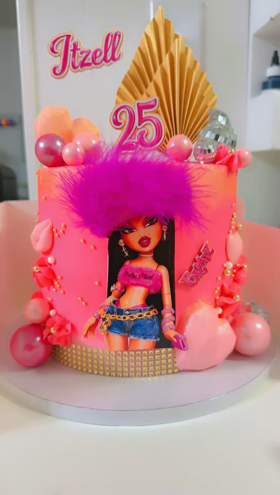 @Lupita’ Cakes 🎂