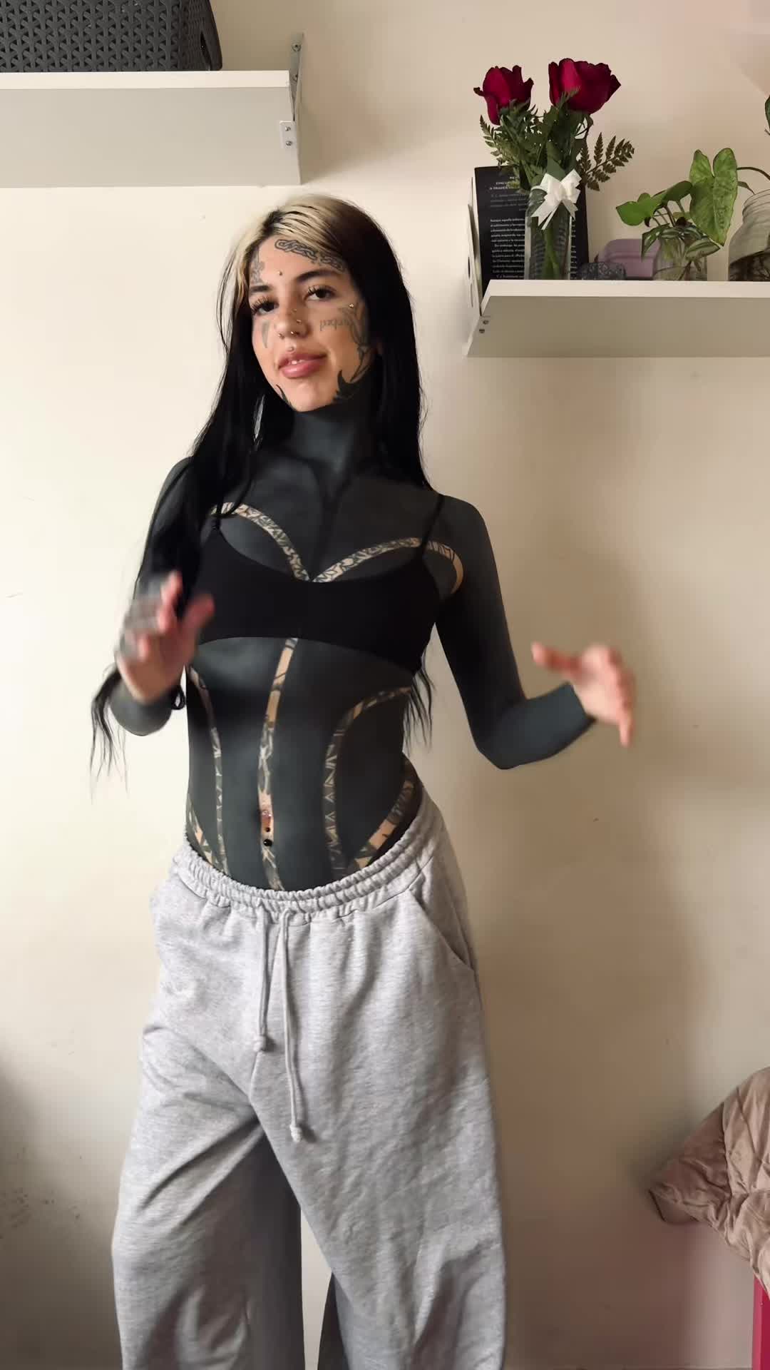 @Isabella