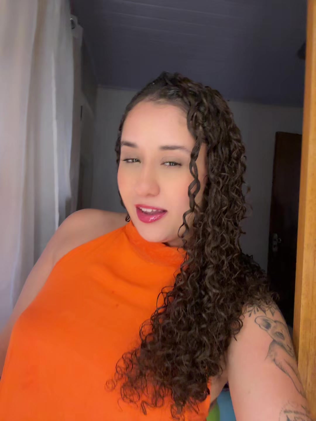 @Julya Serrano